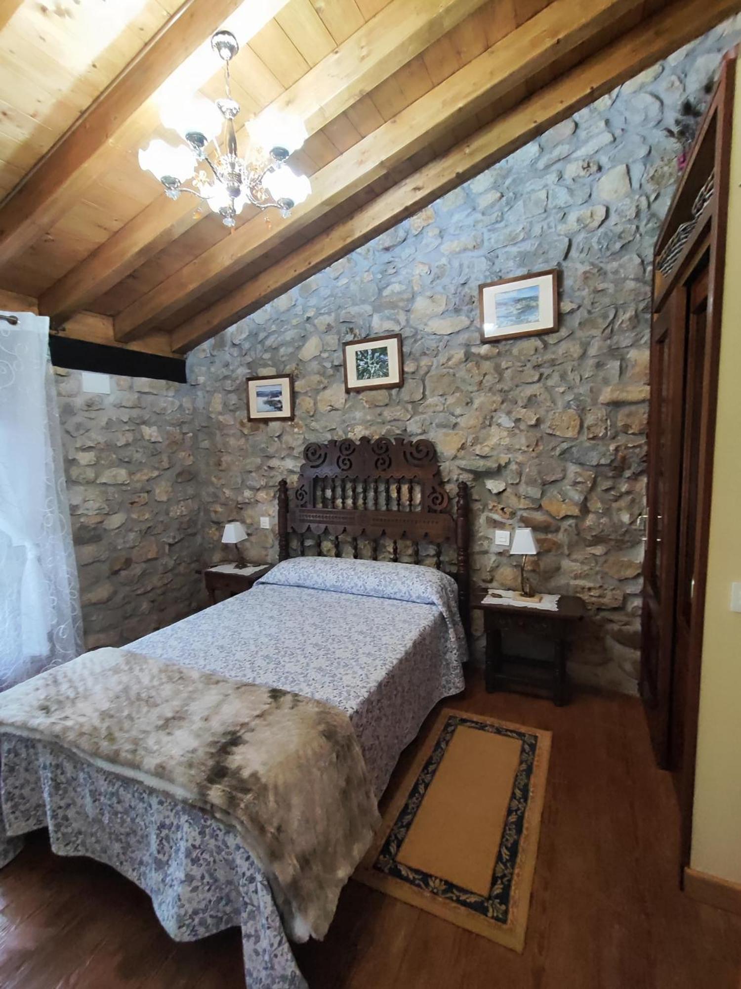 Pension Los Pasiegos Reocin Exterior photo